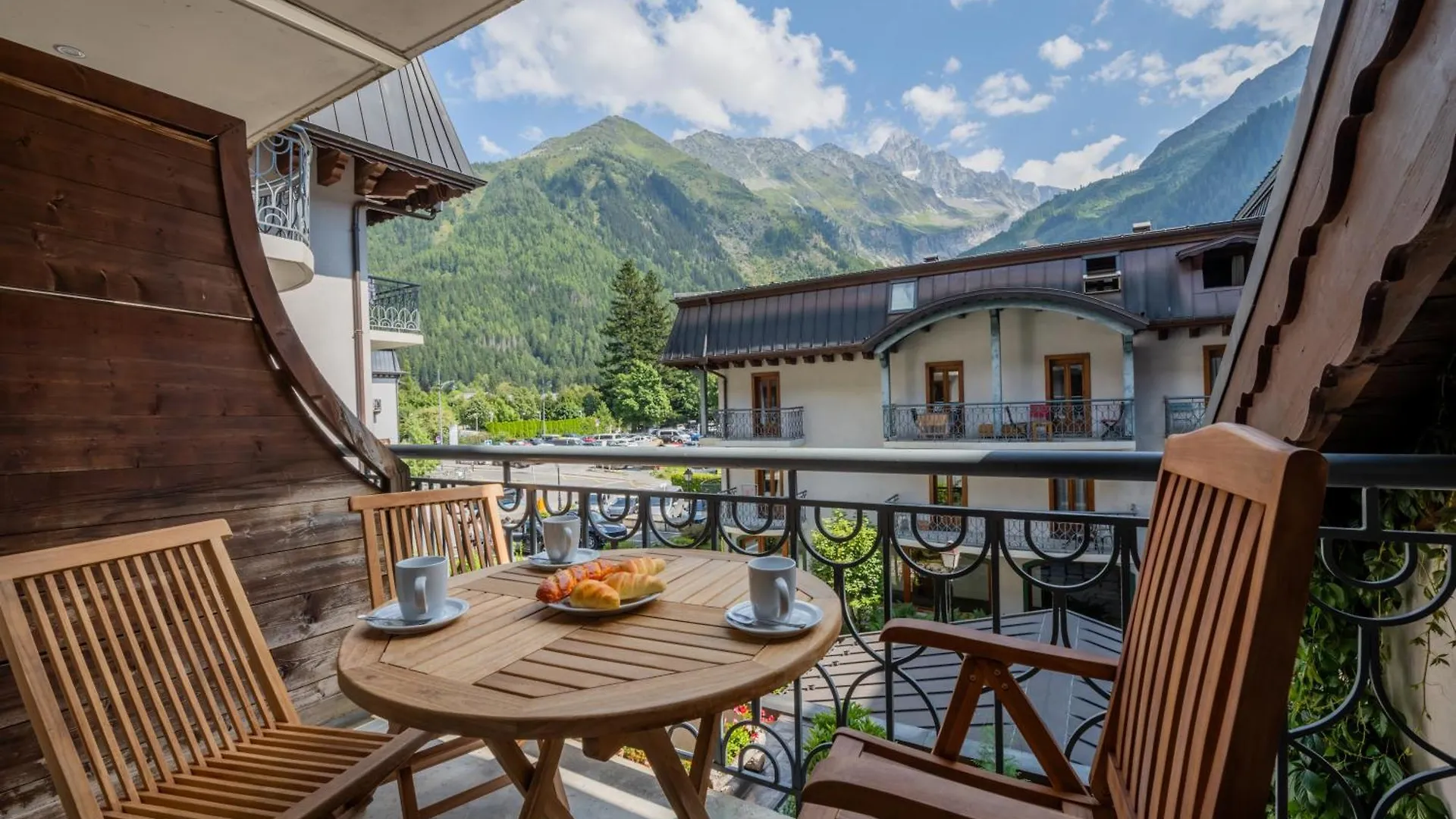 Residence Le Cristal - Mont Blanc 8 - Happy Rentals Chamonix